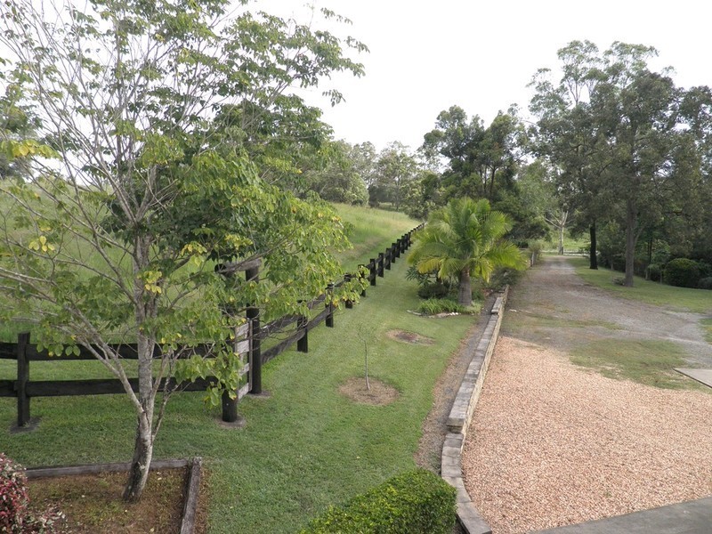 42 TIPPING ROAD, Chatsworth QLD 4570