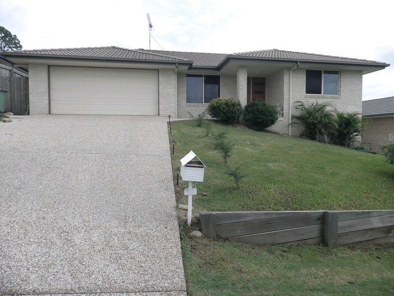 33 Premier Avenue, Jones Hill QLD 4570