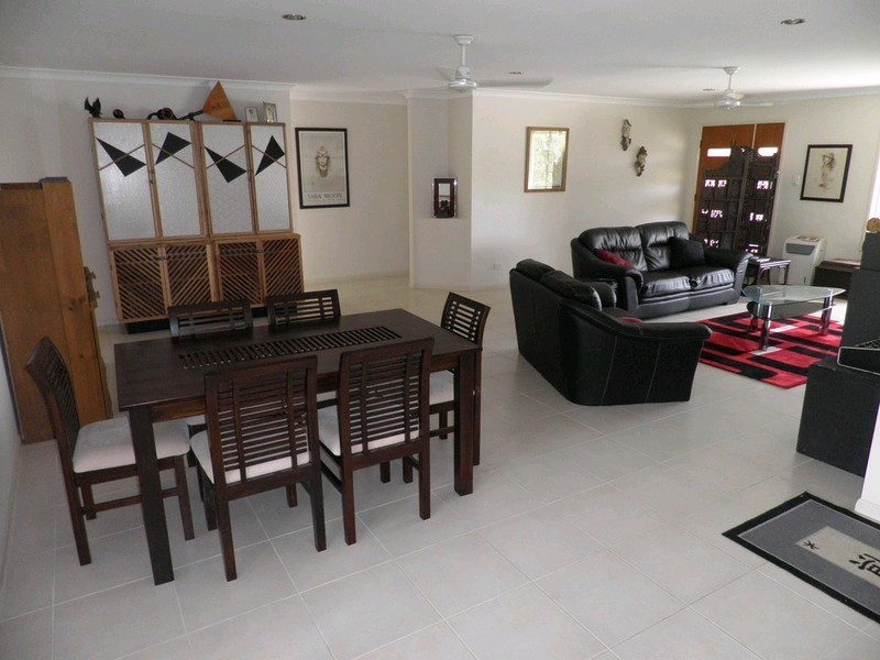 33 Premier Avenue, Jones Hill QLD 4570