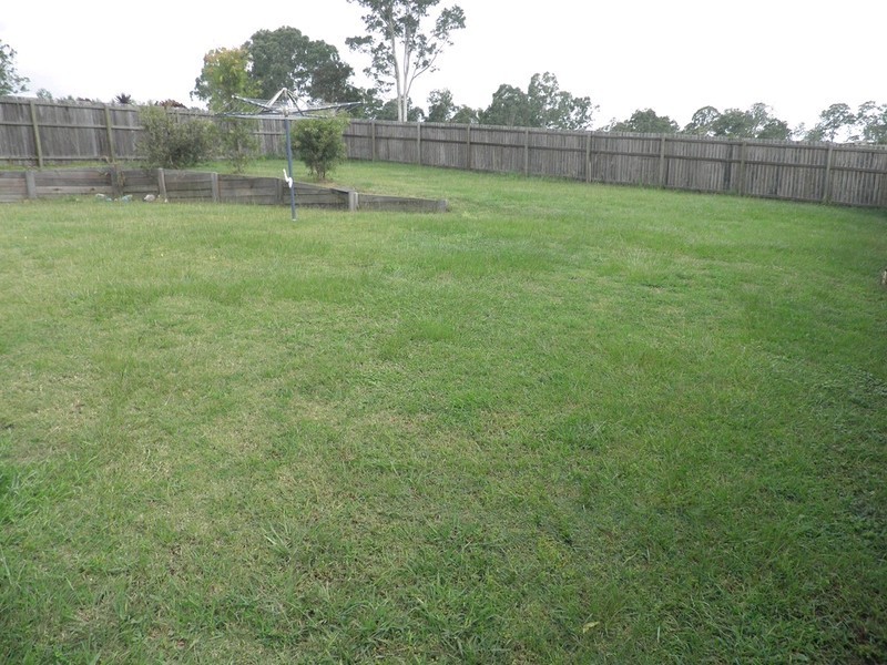 33 Premier Avenue, Jones Hill QLD 4570