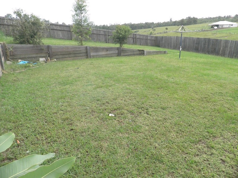 33 Premier Avenue, Jones Hill QLD 4570