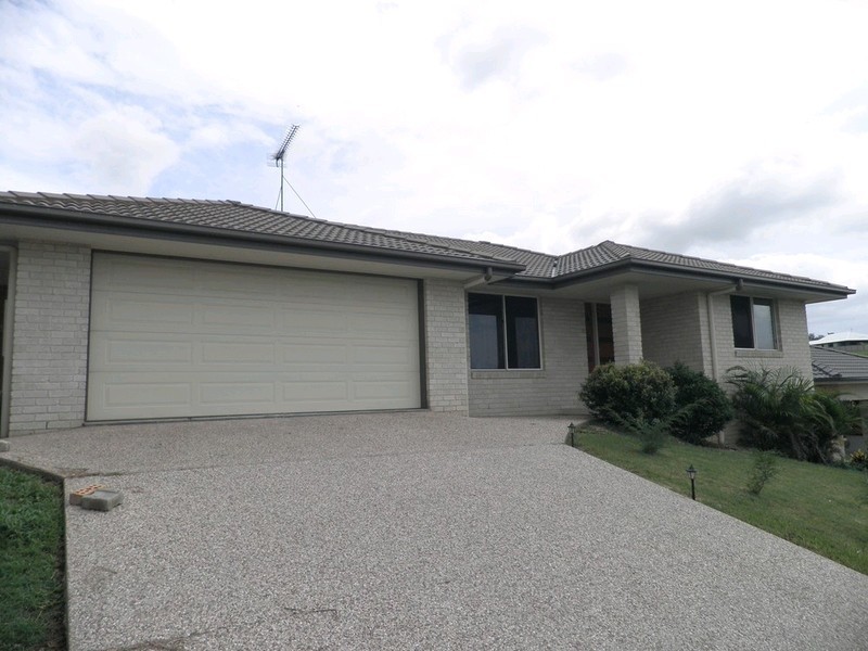 33 Premier Avenue, Jones Hill QLD 4570