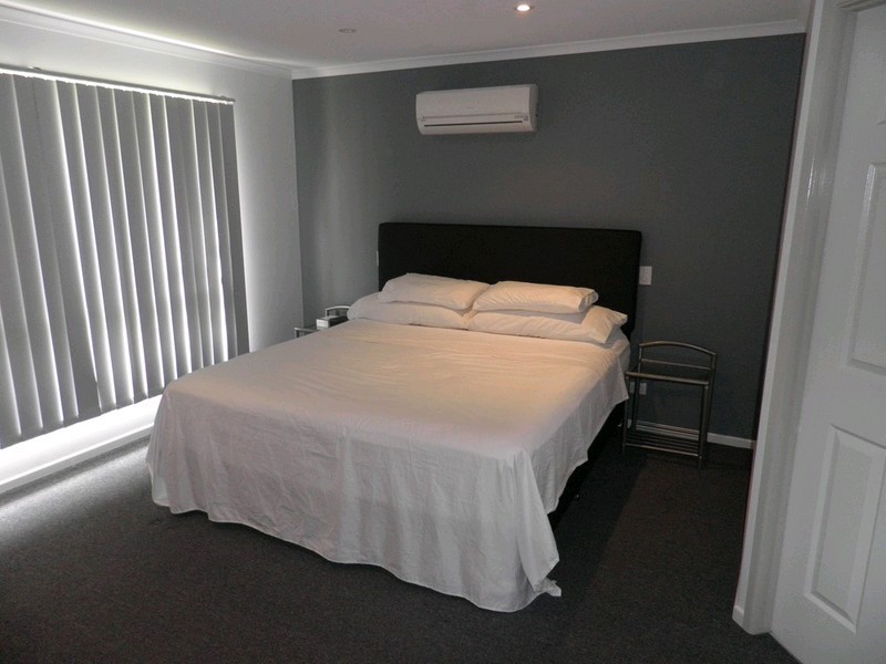 14 Hilltop Avenue, Southside QLD 4570