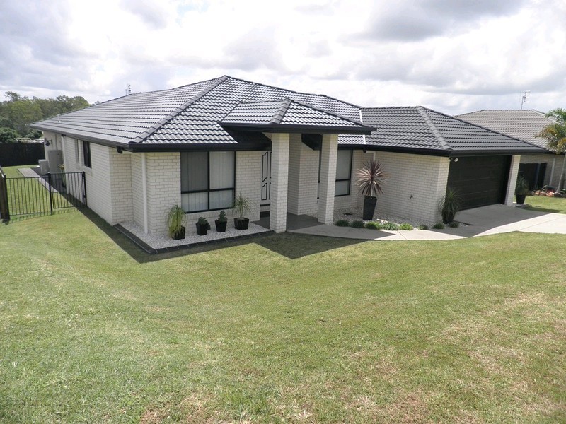 14 Hilltop Avenue, Southside QLD 4570