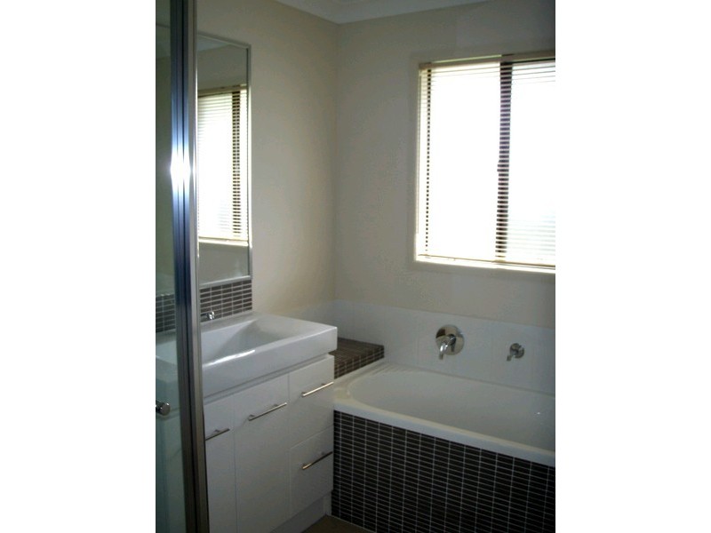 70 Gympie View Drive, Southside QLD 4570