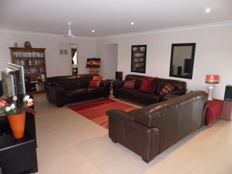 70 Gympie View Drive, Southside QLD 4570