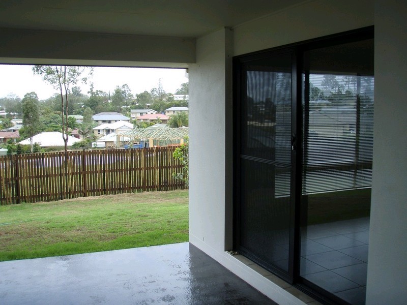 70 Gympie View Drive, Southside QLD 4570