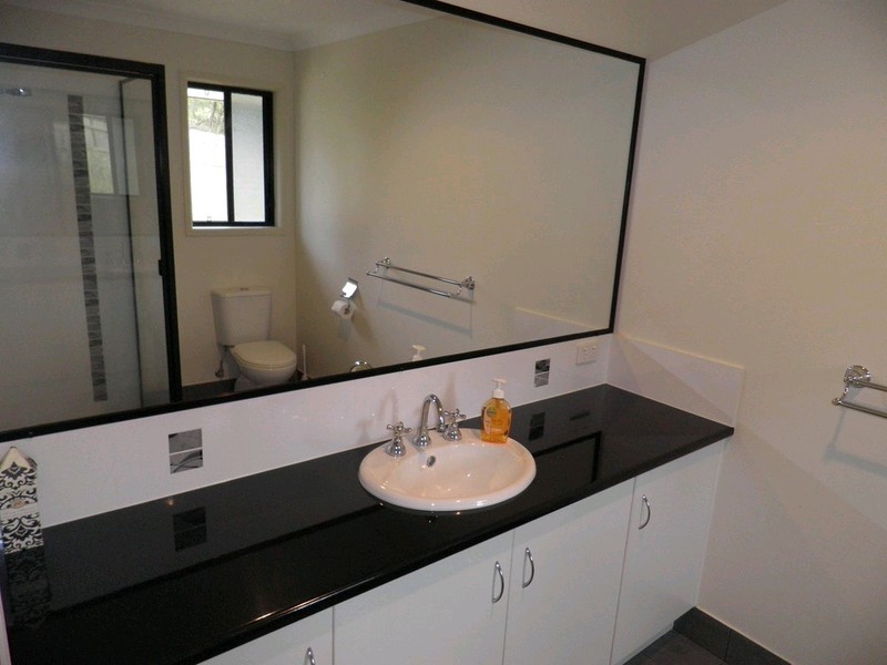 3 Duffy Court, Southside QLD 4570