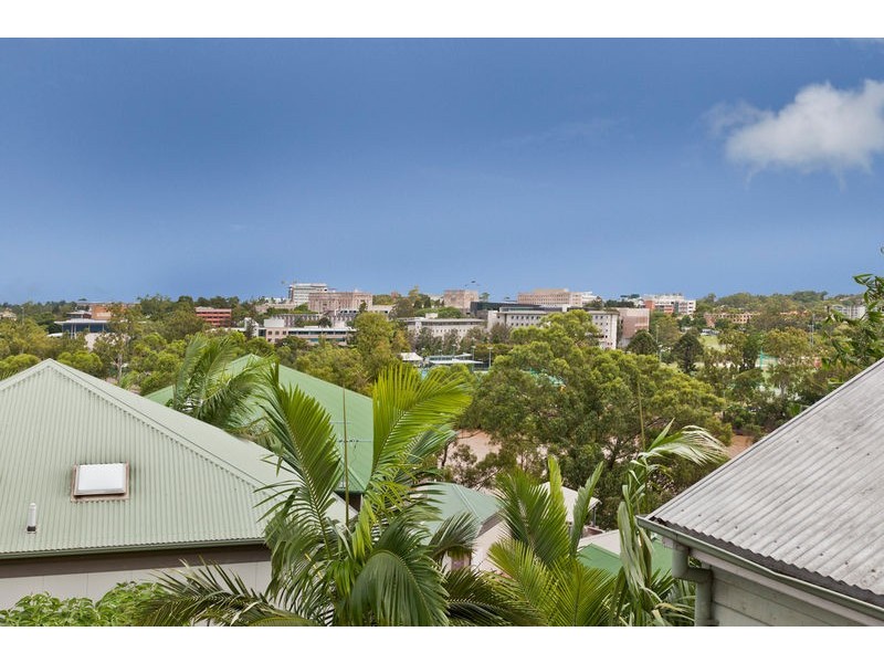 1 Rosecliffe Street, Highgate Hill QLD 4101