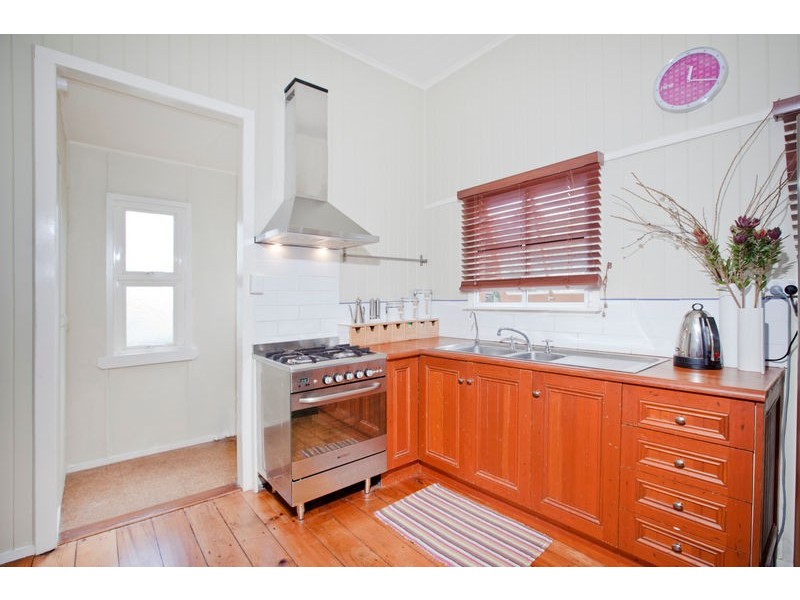 1 Rosecliffe Street, Highgate Hill QLD 4101