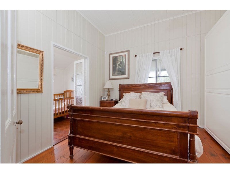 1 Rosecliffe Street, Highgate Hill QLD 4101