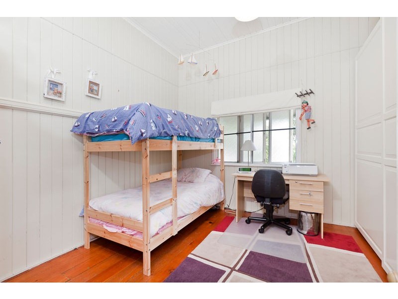 1 Rosecliffe Street, Highgate Hill QLD 4101