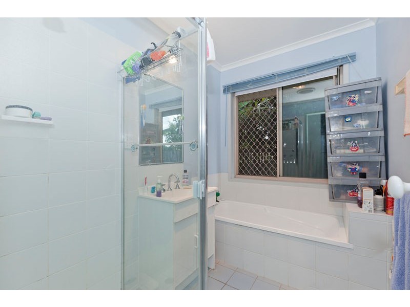 27 Brushtail Crescent, Doolandella QLD 4077