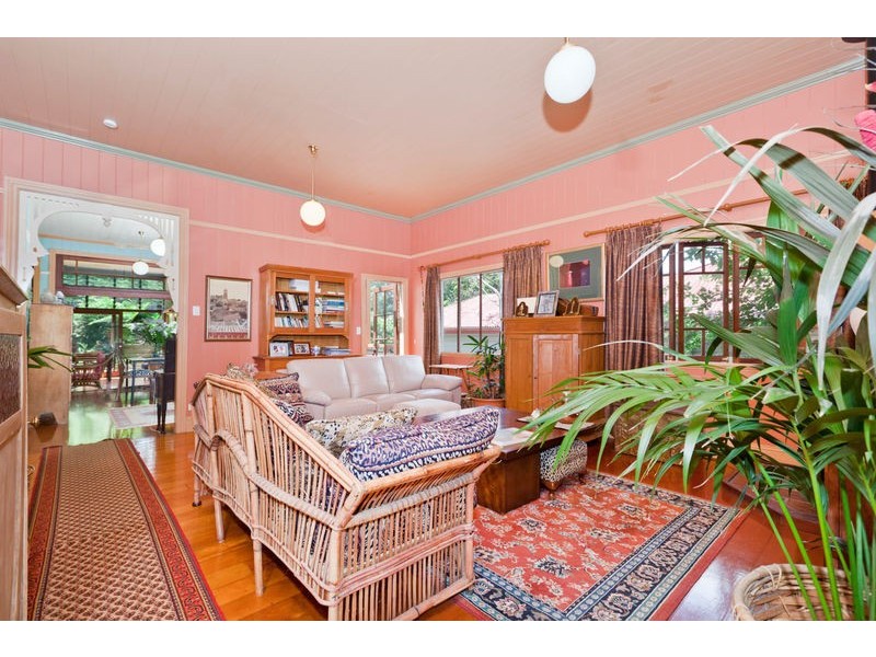 38 Blakeney Street, Highgate Hill QLD 4101