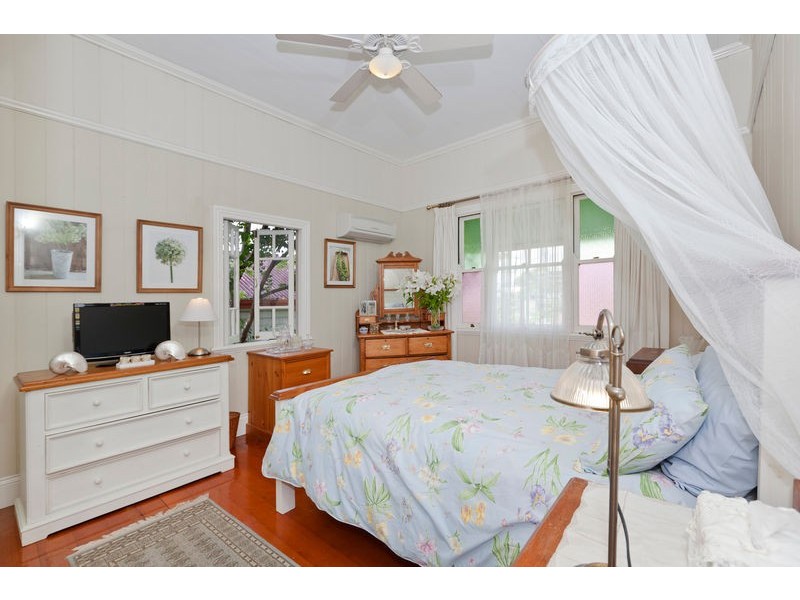 38 Blakeney Street, Highgate Hill QLD 4101