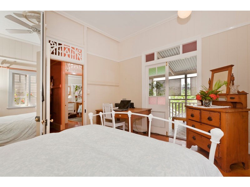 38 Blakeney Street, Highgate Hill QLD 4101