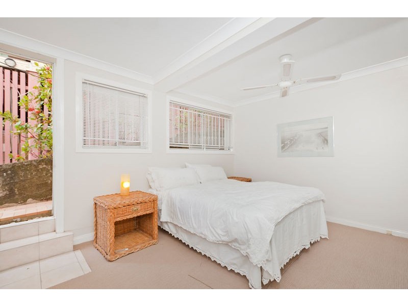 38 Blakeney Street, Highgate Hill QLD 4101