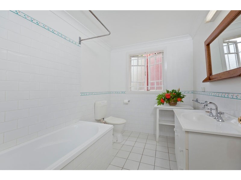 38 Blakeney Street, Highgate Hill QLD 4101