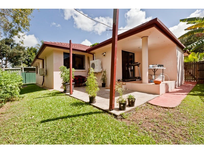 35 Mandarin Street, Coopers Plains QLD 4108