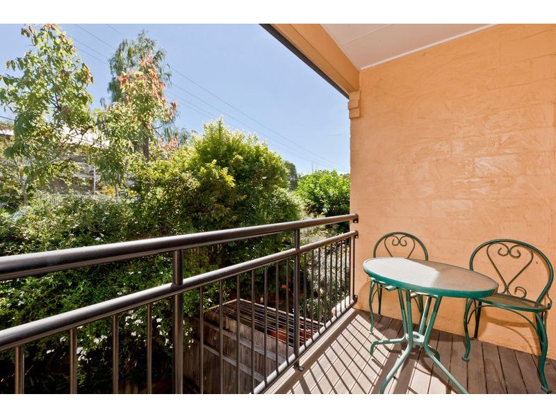 2/10 Redarc Street, Fairfield QLD 4103