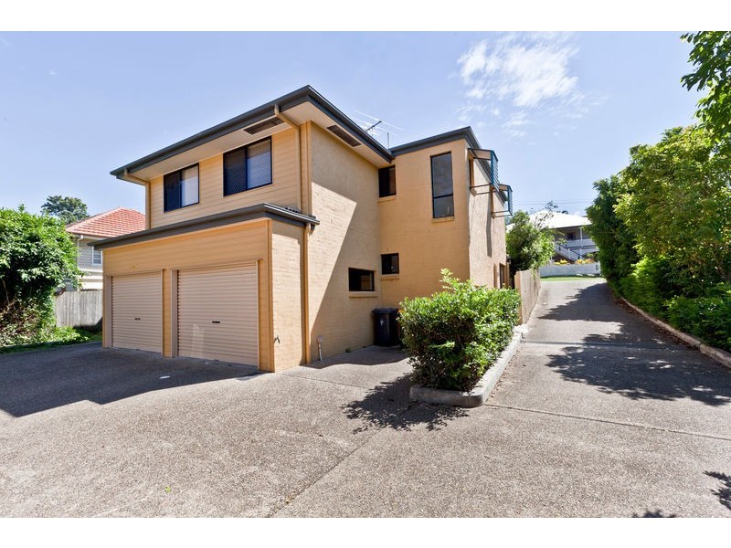 2/10 Redarc Street, Fairfield QLD 4103