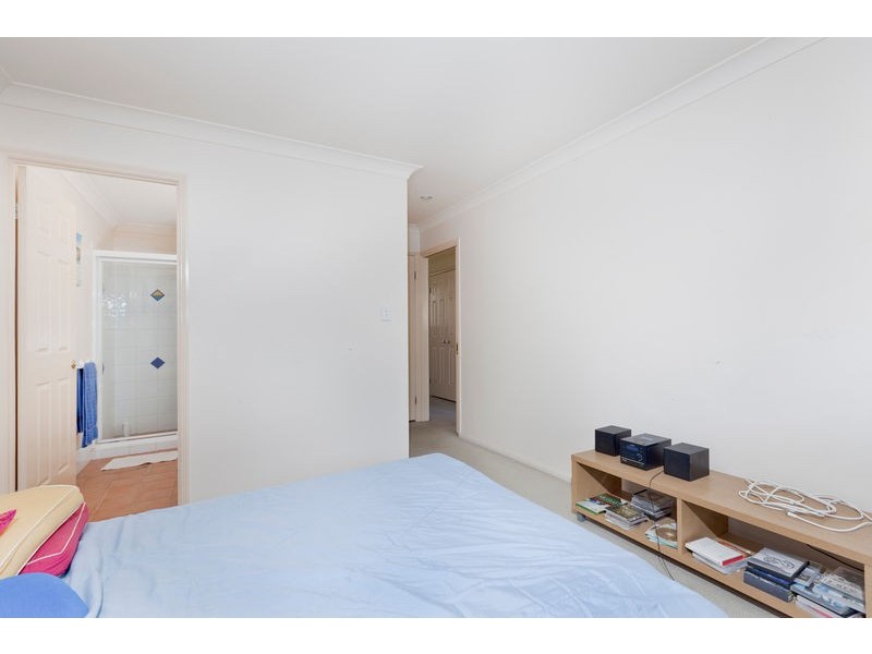 2/10 Redarc Street, Fairfield QLD 4103