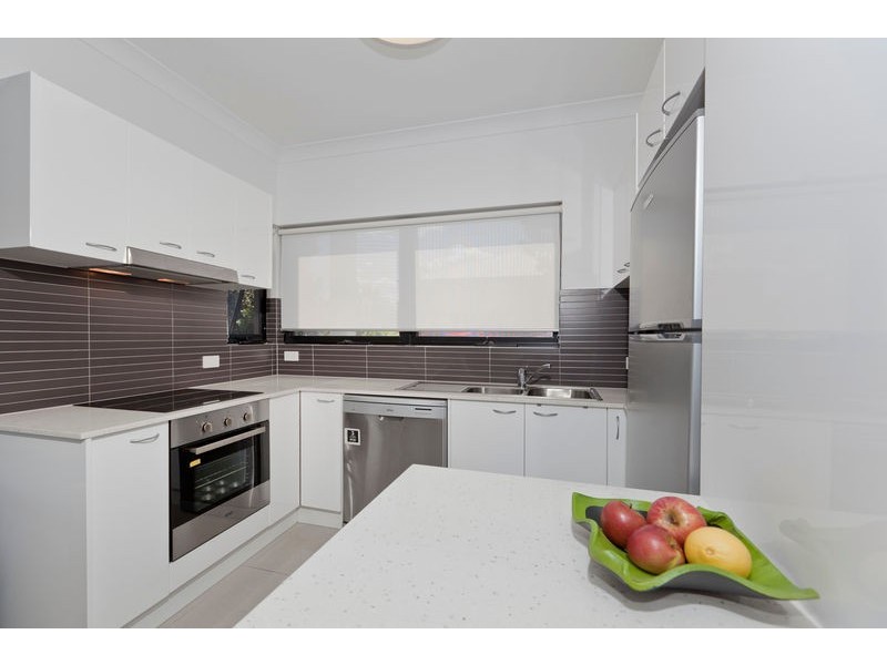 1/5 Ivanhoe Street, Annerley QLD 4103