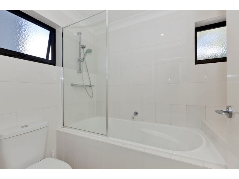 1/5 Ivanhoe Street, Annerley QLD 4103