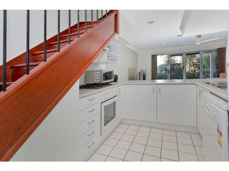 8/17 Fairlawn Street, Nathan QLD 4111