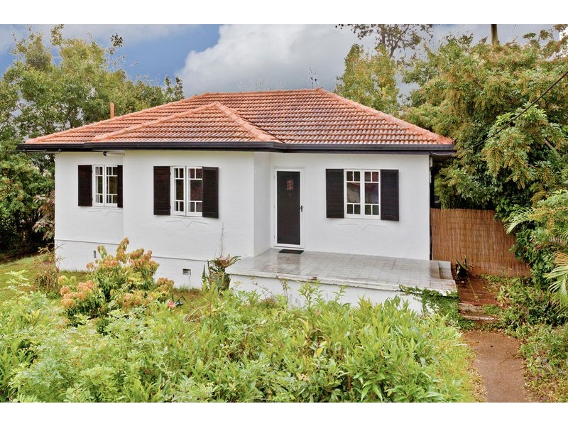 32 Nyleta Street, Coopers Plains QLD 4108