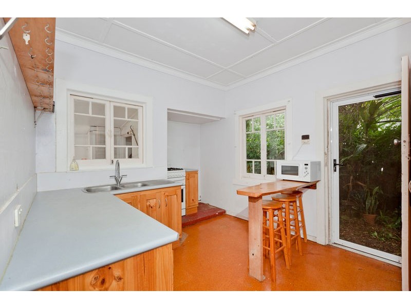 32 Nyleta Street, Coopers Plains QLD 4108