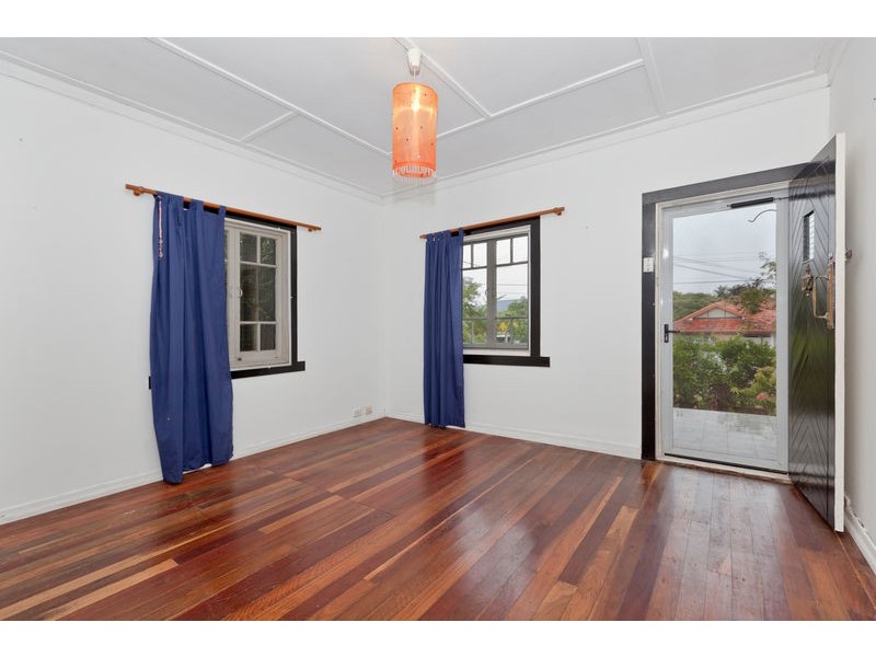 32 Nyleta Street, Coopers Plains QLD 4108