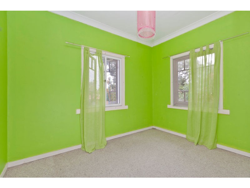 32 Nyleta Street, Coopers Plains QLD 4108