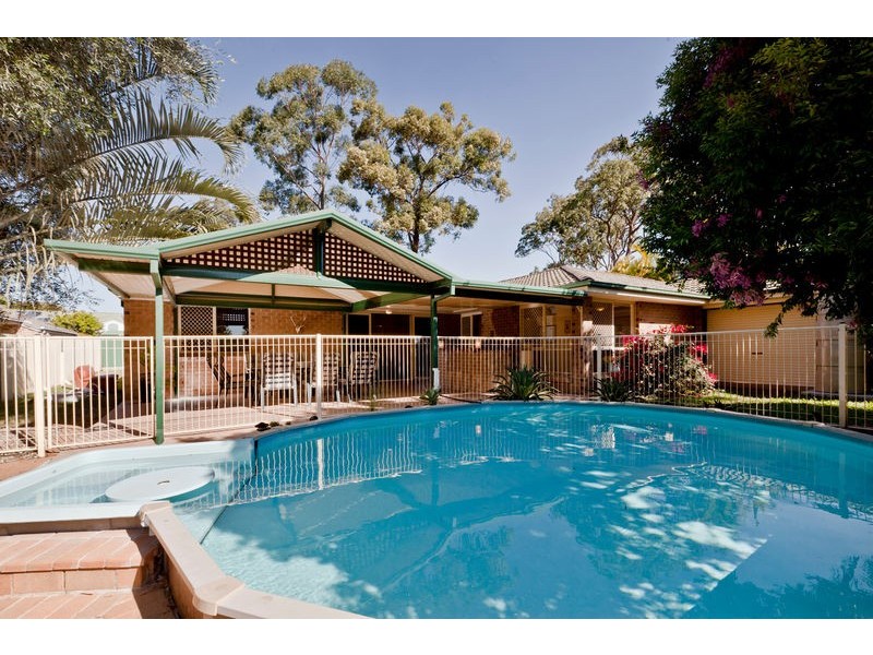 1 Mandell Close, Coopers Plains QLD 4108