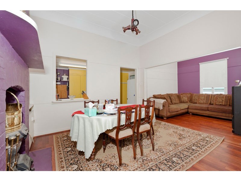 18 Clive Street, Annerley QLD 4103