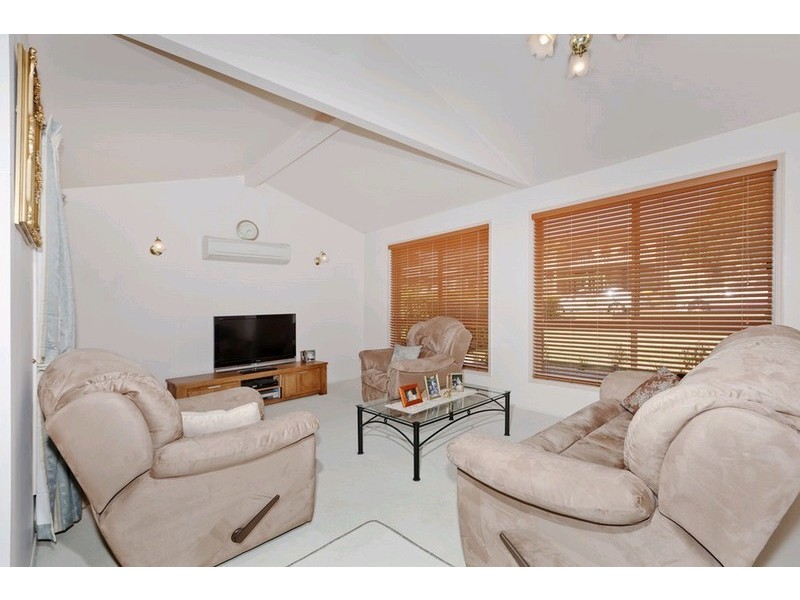 15 Warrington Street, Robertson QLD 4109