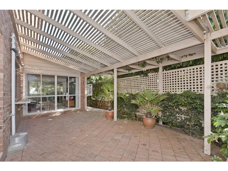 15 Warrington Street, Robertson QLD 4109