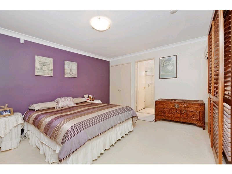 15 Warrington Street, Robertson QLD 4109