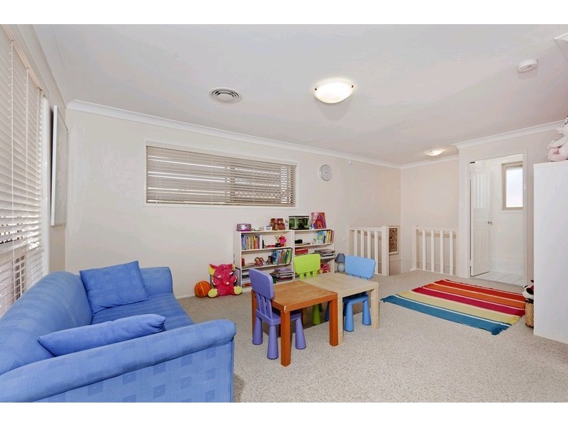 15 Warrington Street, Robertson QLD 4109