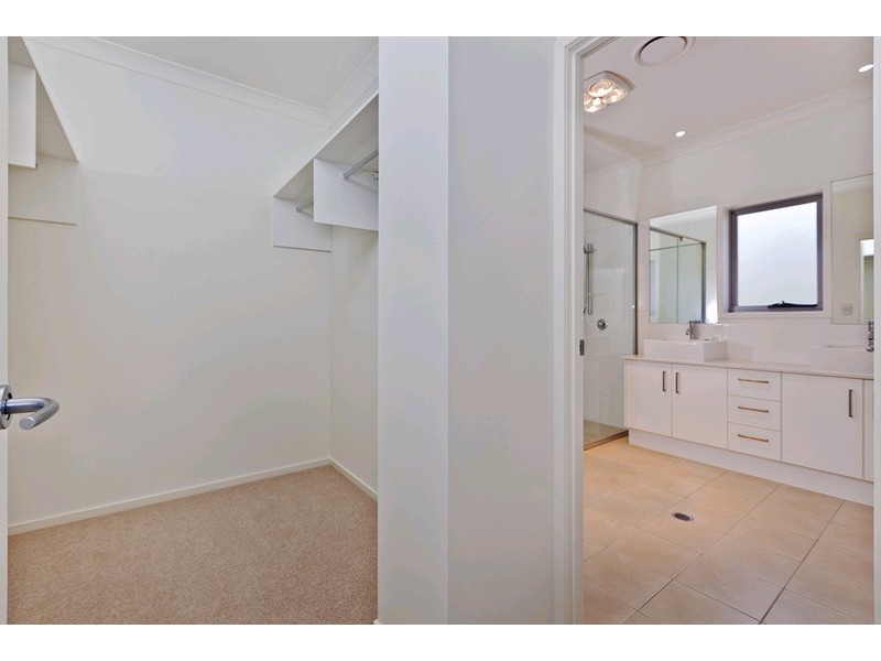 381 Verney Road East, Graceville QLD 4075