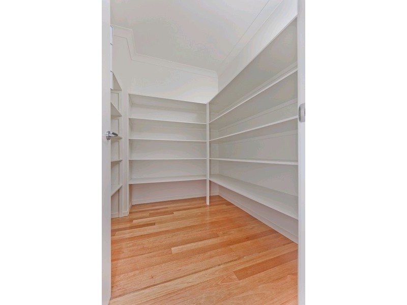 381 Verney Road East, Graceville QLD 4075