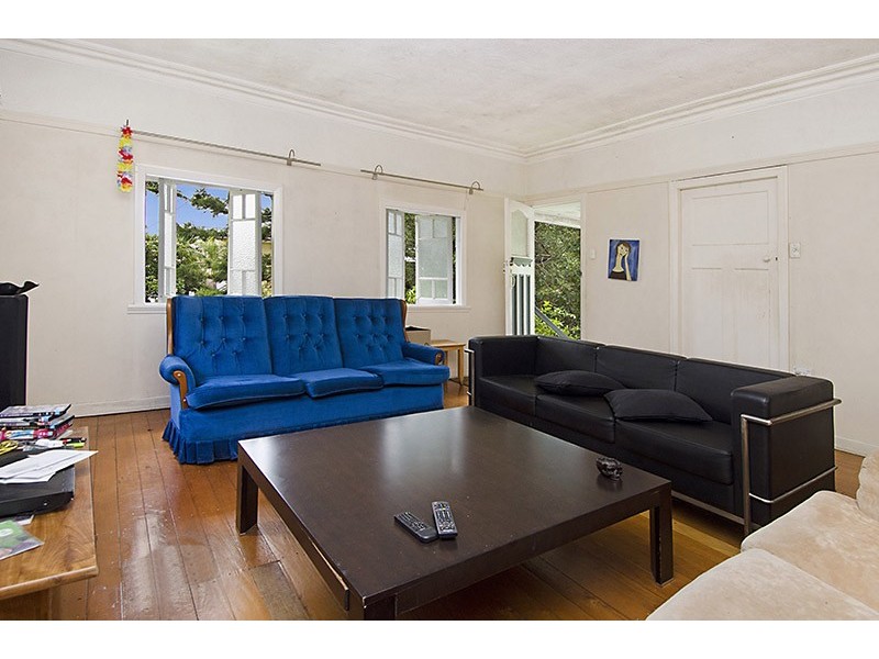 42 Middle Street, Highgate Hill QLD 4101