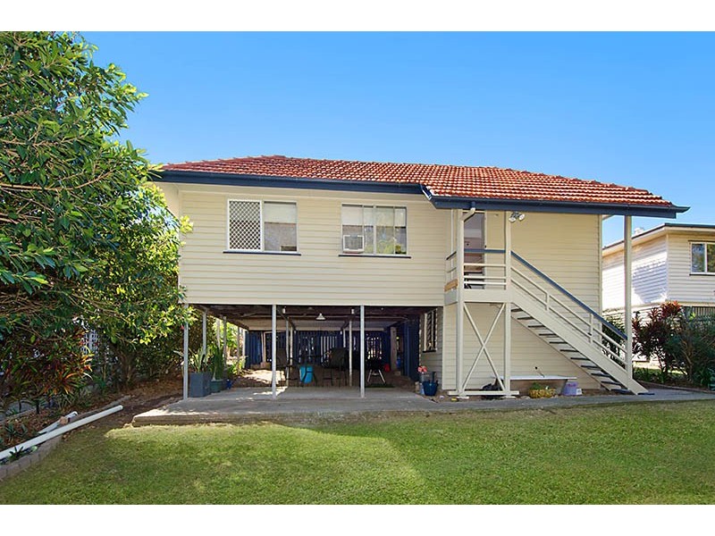 74 Muriel Avenue, Moorooka QLD 4105