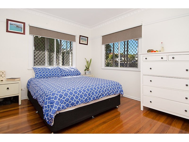 74 Muriel Avenue, Moorooka QLD 4105