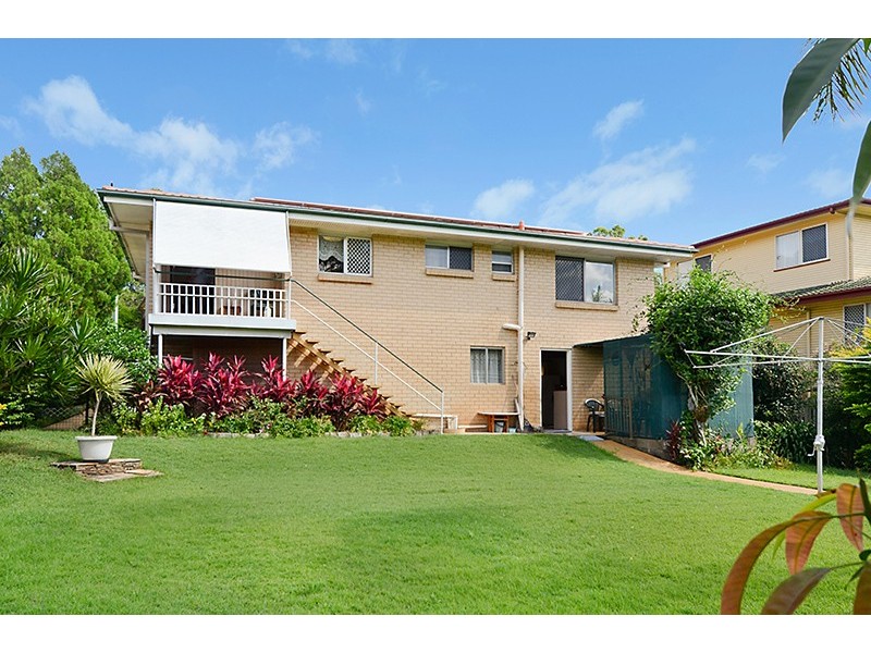 143 Fegen Drive, Moorooka QLD 4105