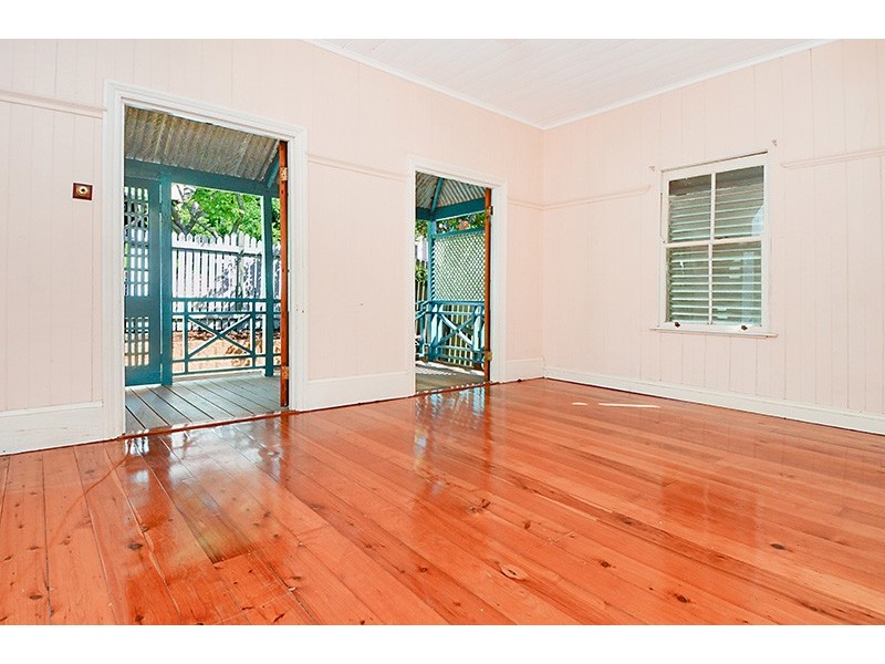 18 Julia Street, Highgate Hill QLD 4101