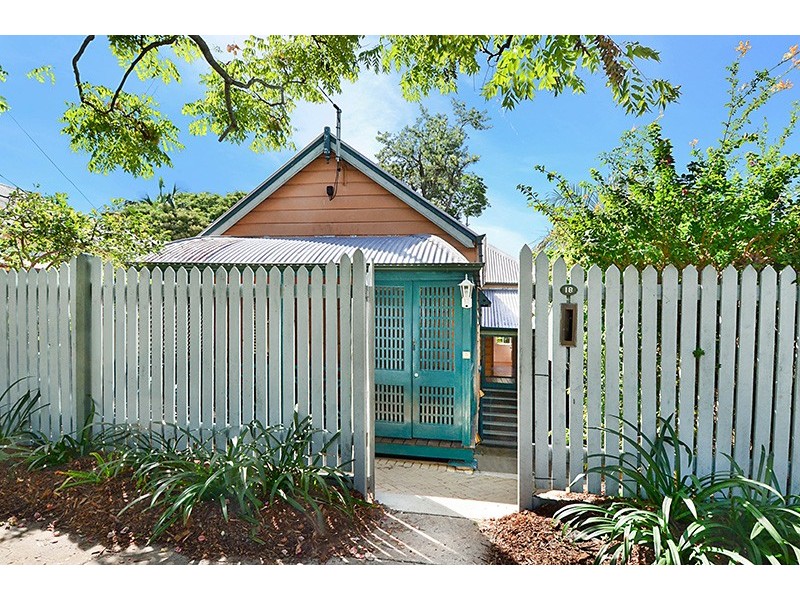 18 Julia Street, Highgate Hill QLD 4101