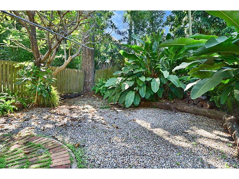 18 Julia Street, Highgate Hill QLD 4101