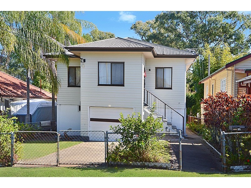 11 John Bright Street, Moorooka QLD 4105