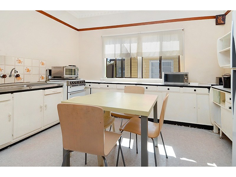 11 John Bright Street, Moorooka QLD 4105